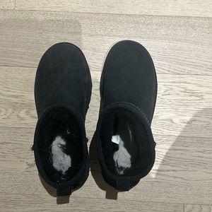 Black ultra mini Uggs